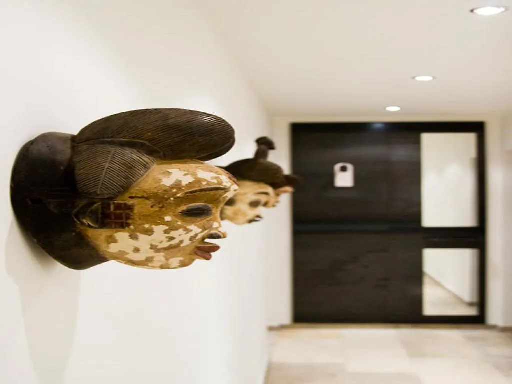 Burns Art & Culture Hotel Düsseldorf 4*,