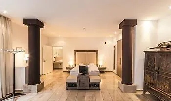 Burns Art & Culture Hotel Düsseldorf