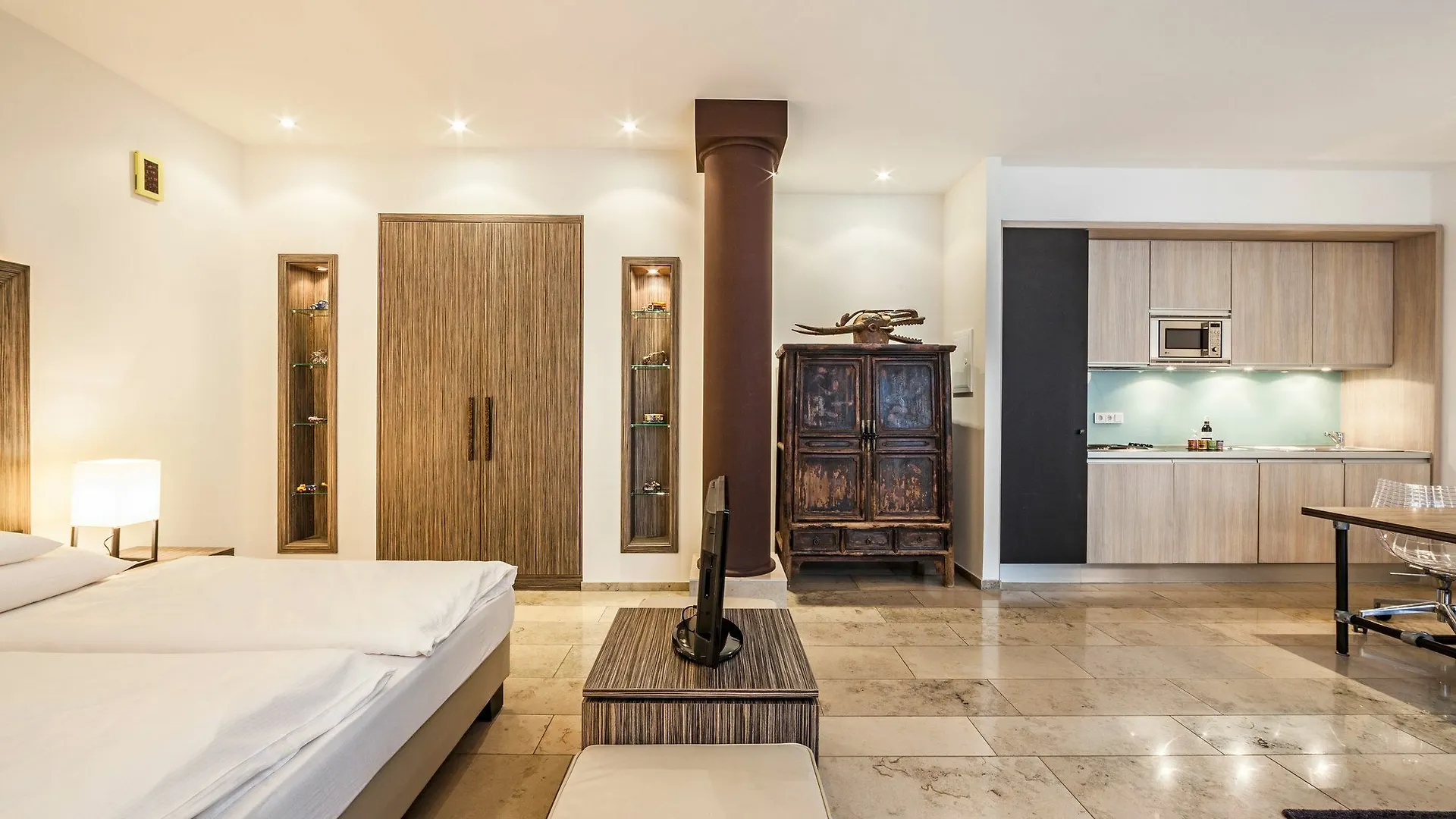Burns Art & Culture Hotel Düsseldorf 4*,