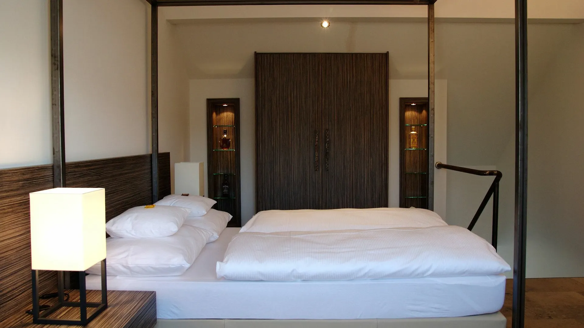 Burns Art & Culture Hotel Düsseldorf