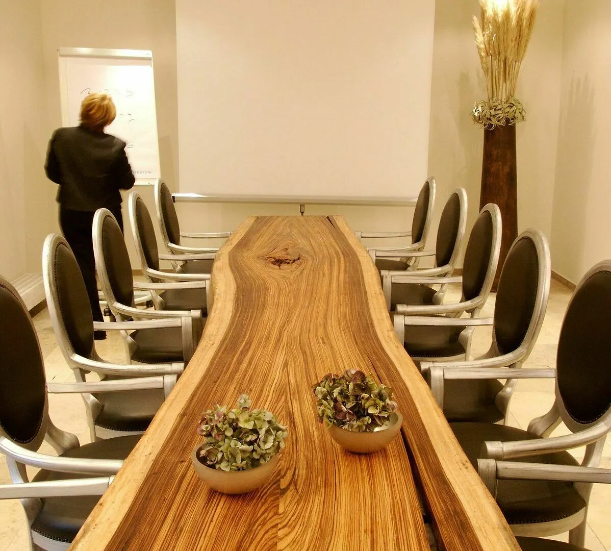 Burns Art & Culture Hotel Düsseldorf