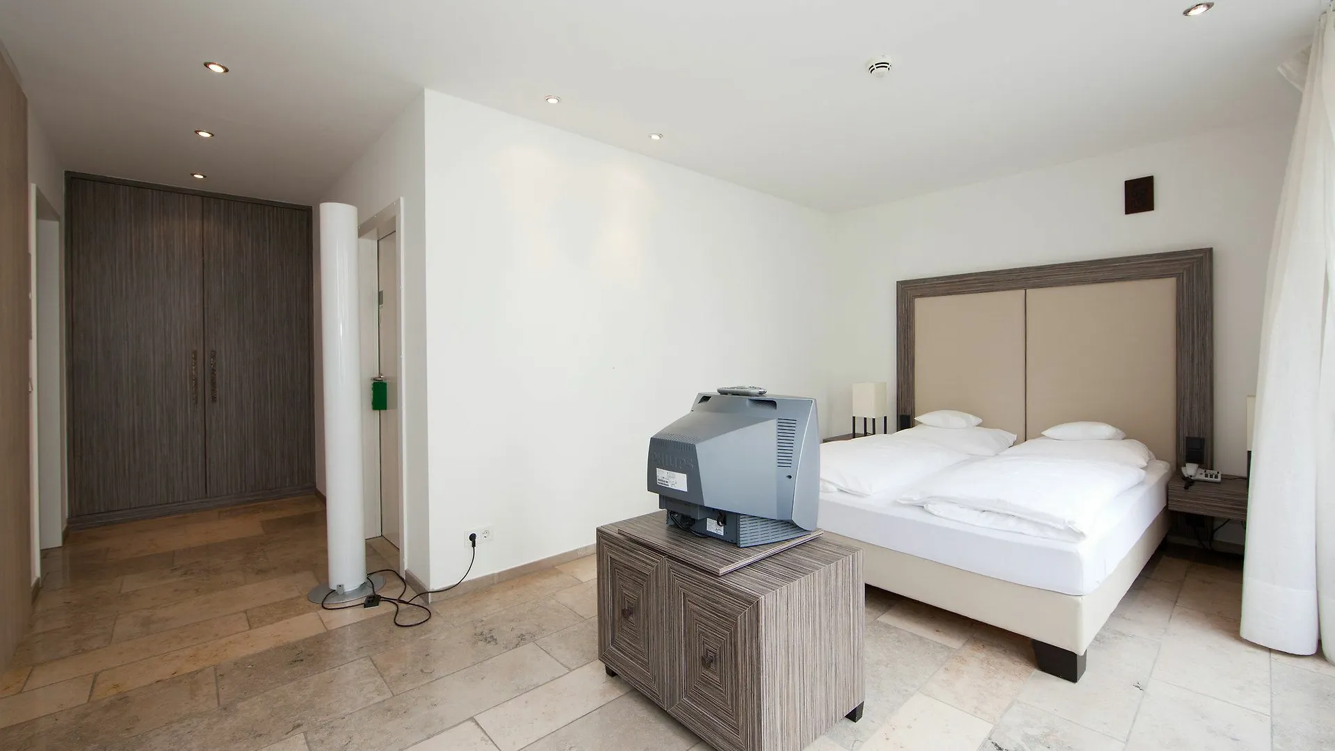 Burns Art & Culture Hotel Düsseldorf